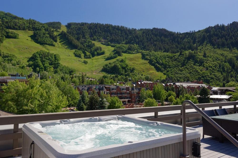 Independence Square 300, Nice Hotel Room With Great Views, Location & Rooftop Hot Tub! Aspen Exterior foto